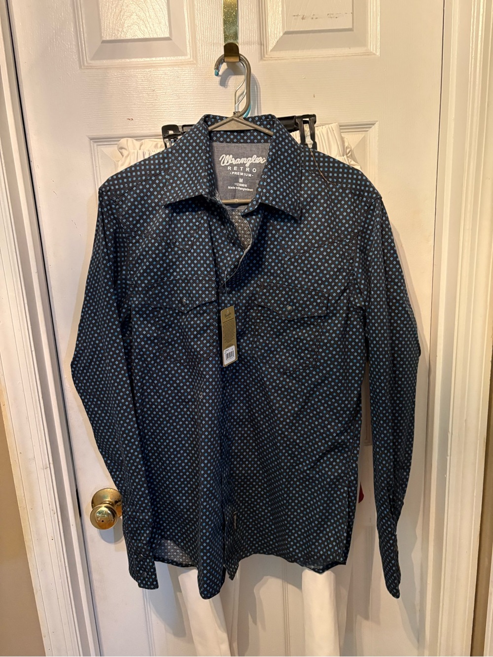 Wrangler Navy and Light Blue Dot Pattern Button-Up Shirt